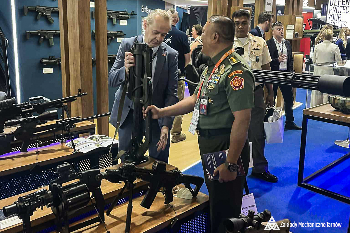 Zakłady Mechaniczne Tarnów S.A. na Indo Defence – polska technologia dla azjatyckiego rynku obronnego